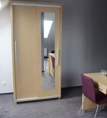 Hotel Pod Zlota Korona Opole Quarto foto